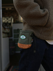 Charlie_s-Backyard-pochette-friandises-TOWN-CORDURA-pour-chien-vert