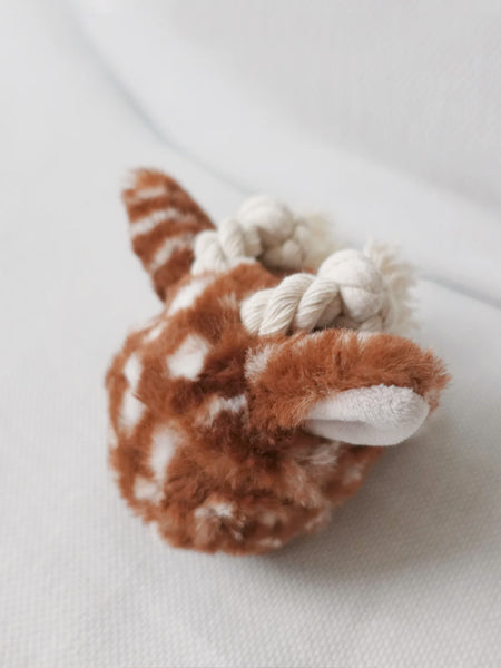       Lambwolf-Collective-jouet-ball-pop-design-minimalist-pour-chien-giraffe