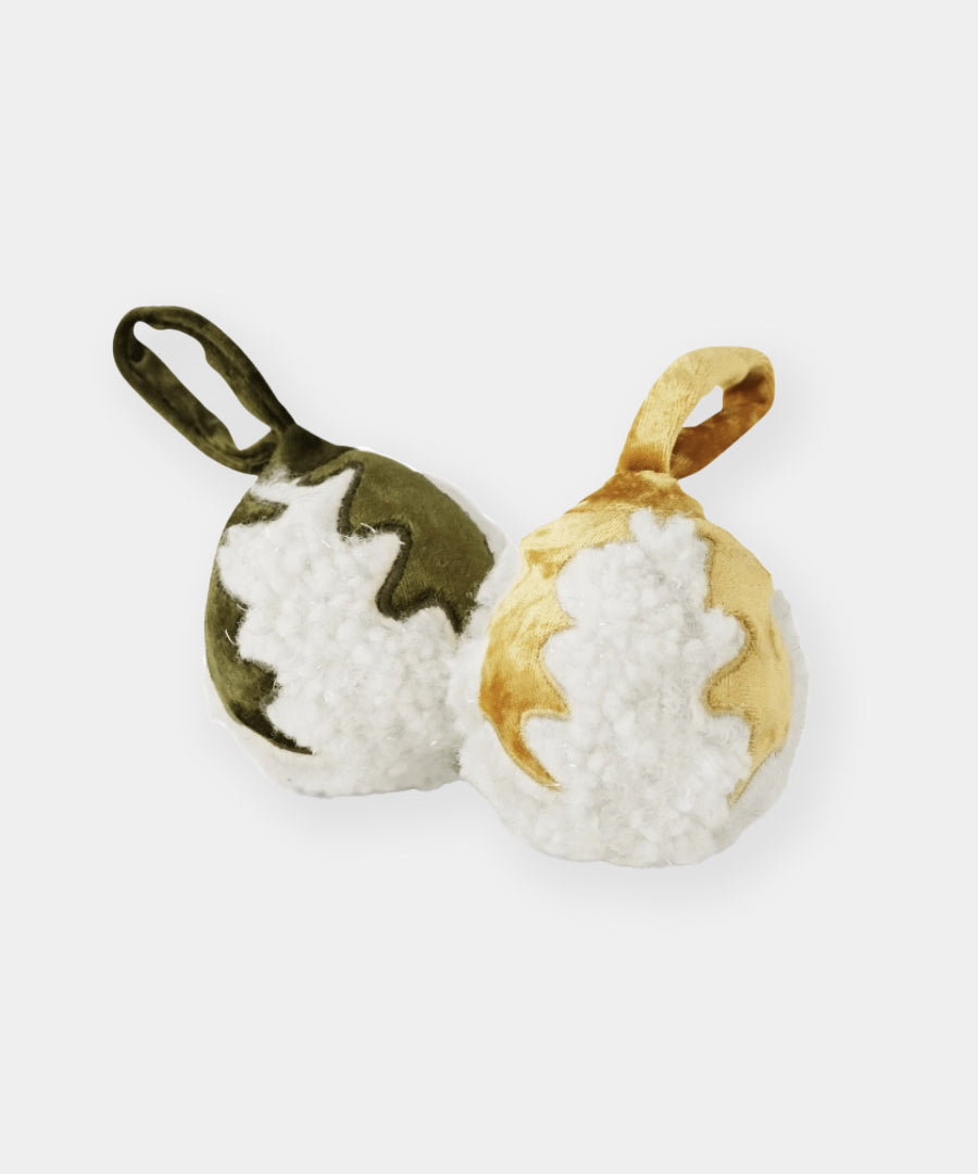 Lambwolf-Collective-peluche-chien-interactive-design-boule-de-noel
