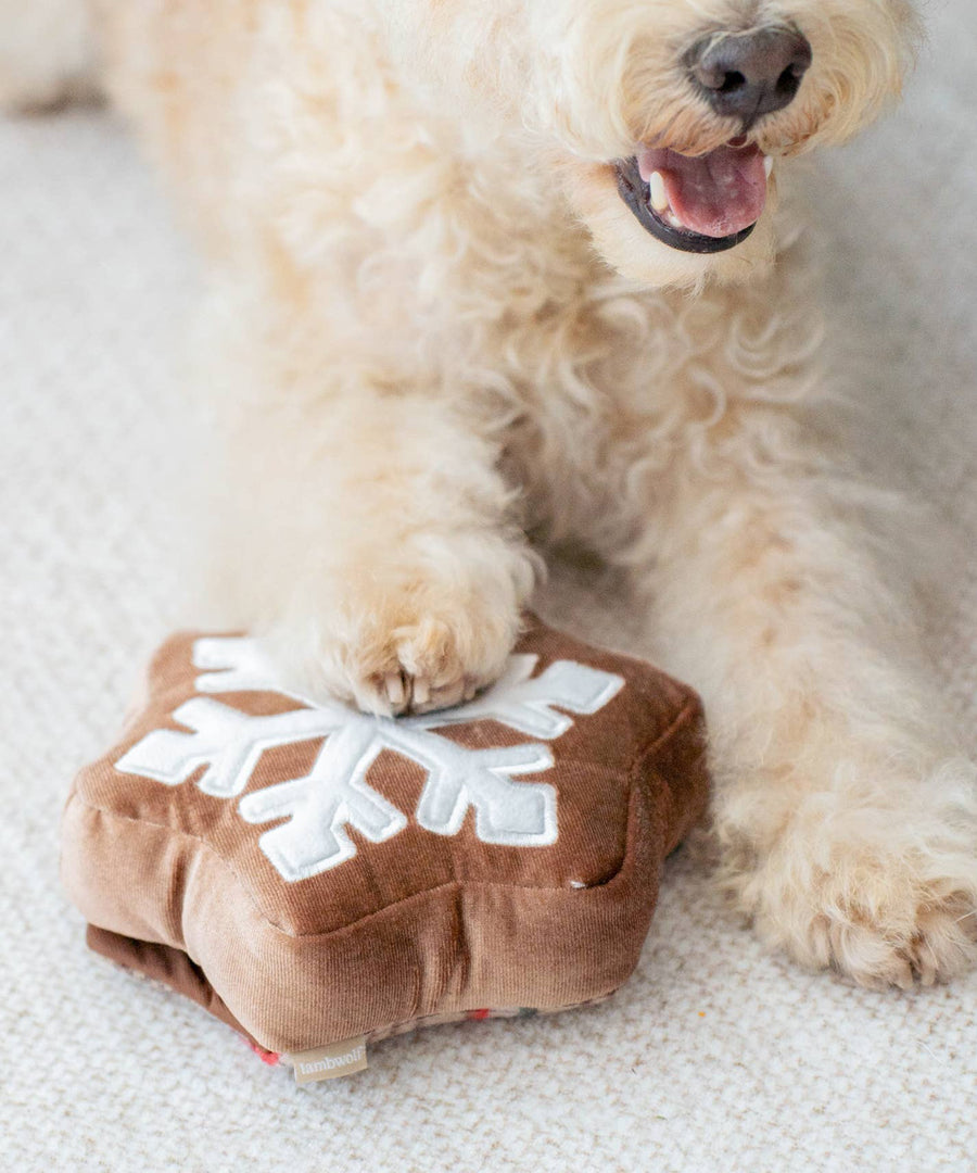 Lambwolf-Collective-peluche-chien-interactive-design-cookie-de-noel