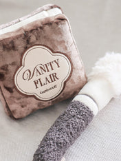 Lambwolf-Collective-peluche-chien-interactive-design-maquillage-vanity-flair
