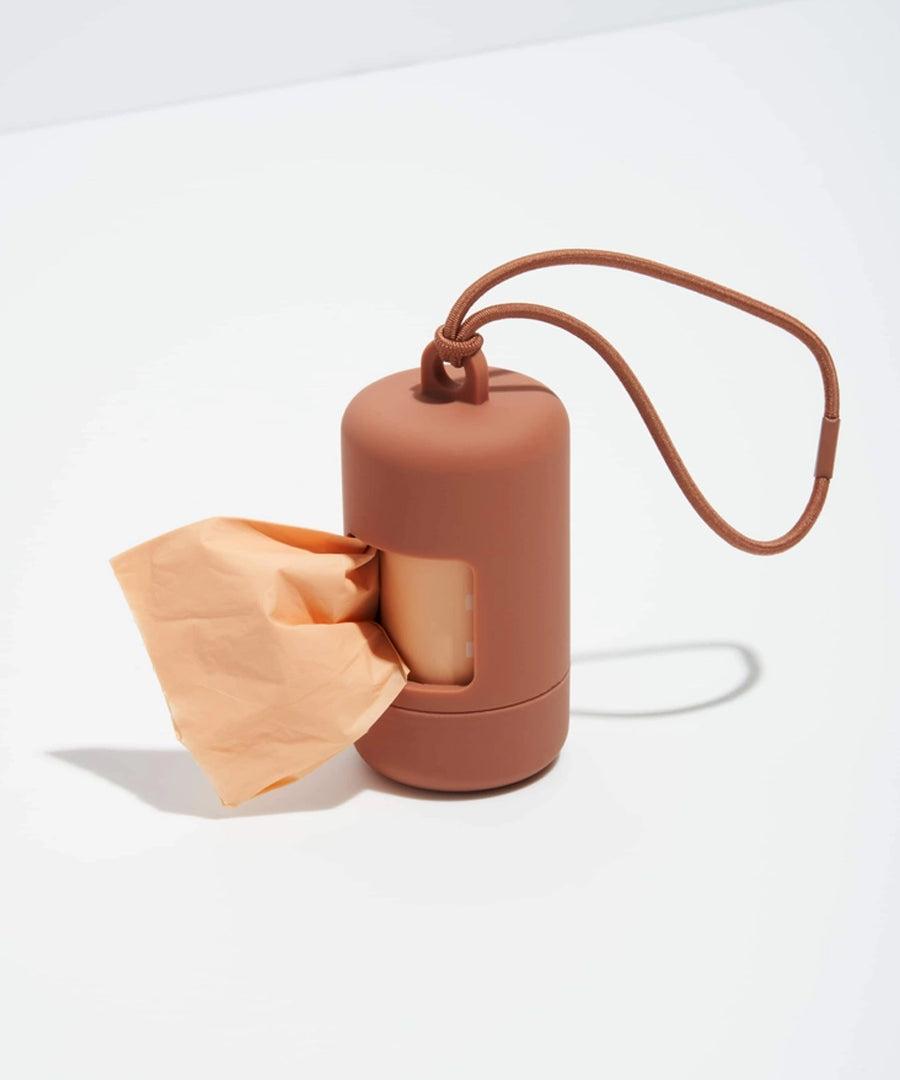 Wild-one-accessoire-chien-design-porte-sac-a-dejection-cacao