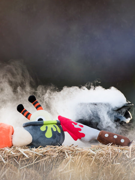 pet-play-peluche-chien-halloween-couteau-sang